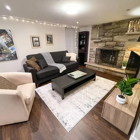 Spacious & Renovated 1Bd Suite W/Parking